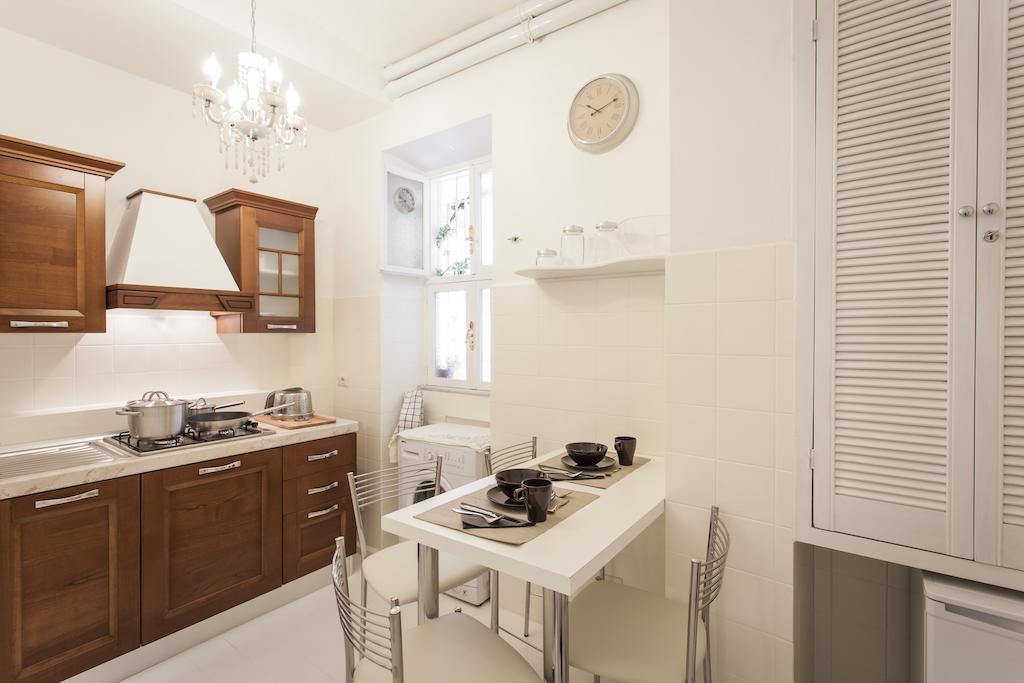 Suite Sarandrea Rome Room photo