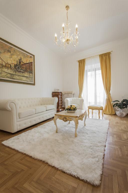 Suite Sarandrea Rome Room photo