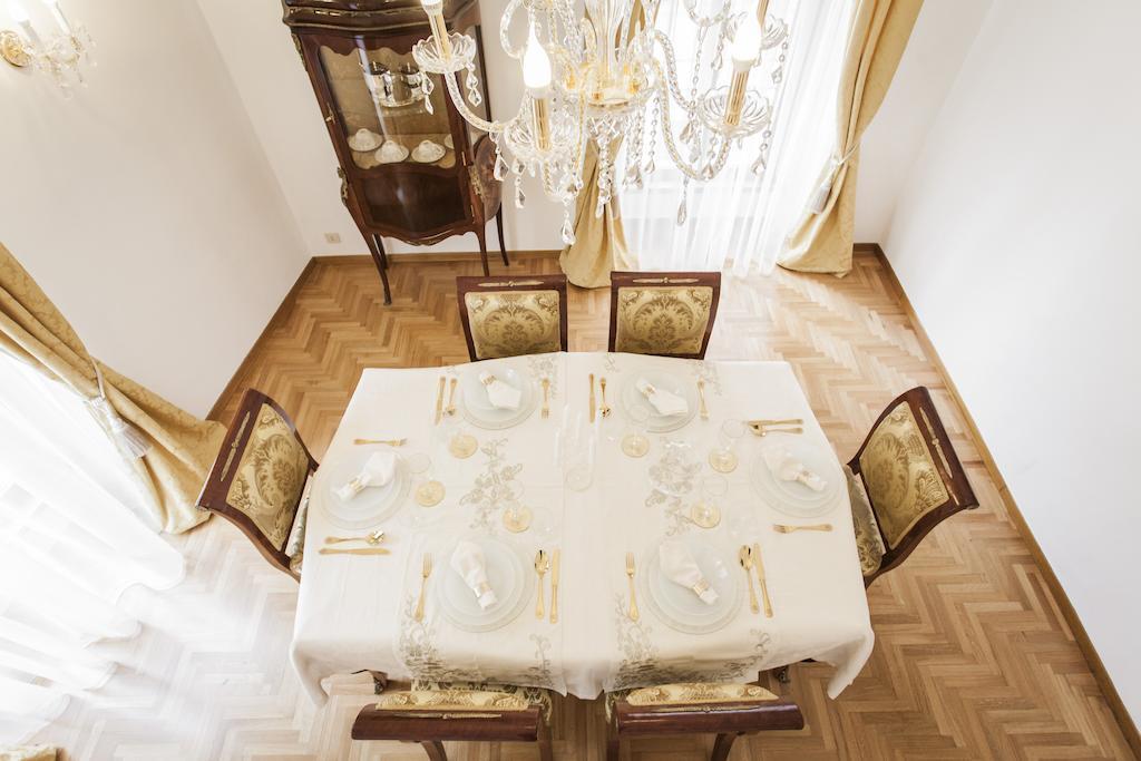Suite Sarandrea Rome Room photo