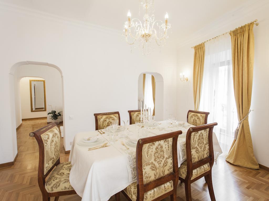 Suite Sarandrea Rome Room photo